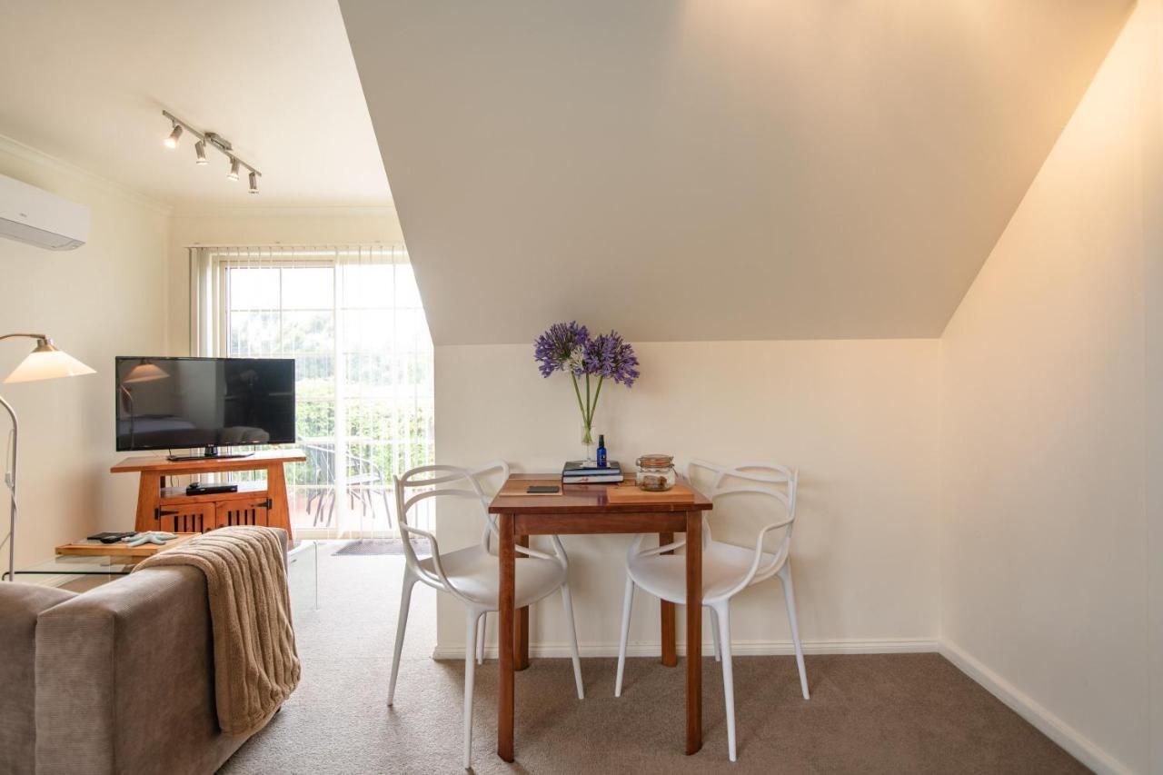 Aloft Boutique Accommodation Strahan Bagian luar foto